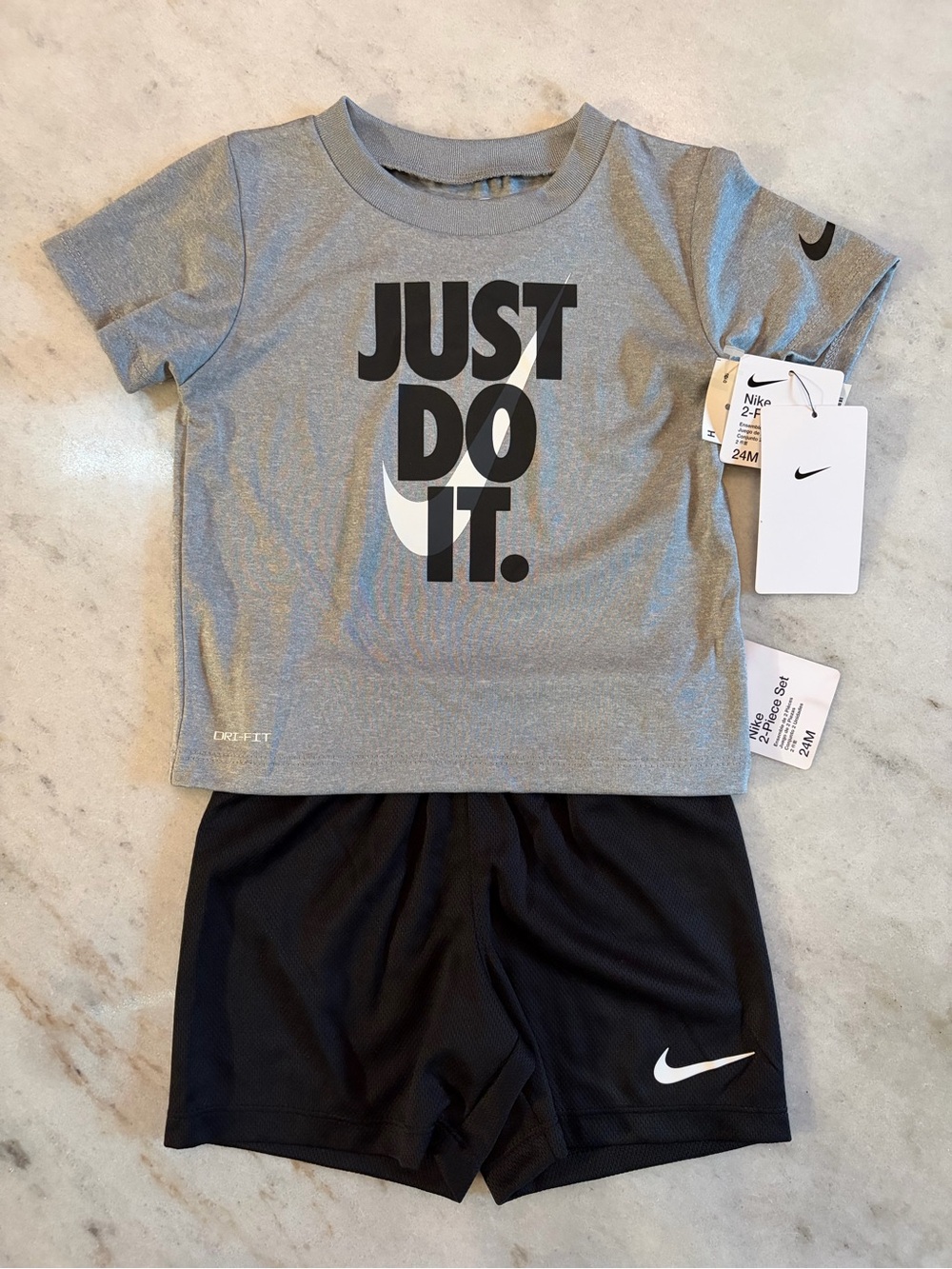 Nike Men’s Gray Dri-FIT 'Just Do It' Graphic Shirt